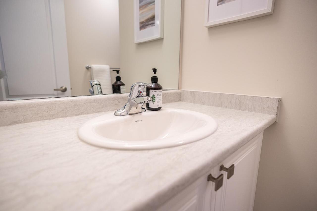 Brand New Home Minutes From Niagara Falls. Thorold Exterior photo